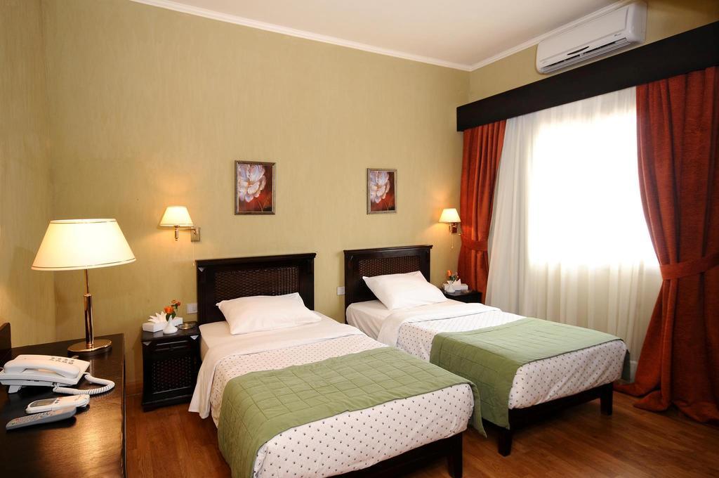 Green Plaza Inn "'Business &Families Only"' Alexandria Cameră foto